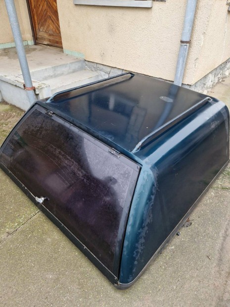 Toyota hilux plat�doboz