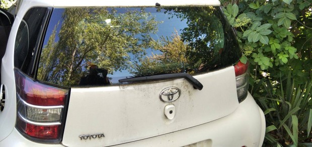 Toyota iq komplett csomagtér ajtó eladó