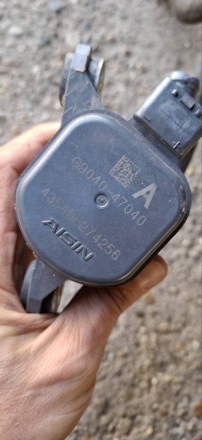 Toyota kiegészítő elektromos vízpumpa G9040-47040