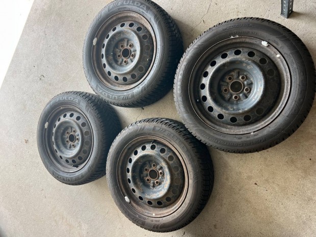 Toyota lemezfeln téligumi 5x100 16 col 205/55/r16 Fula Kristal Kontrol