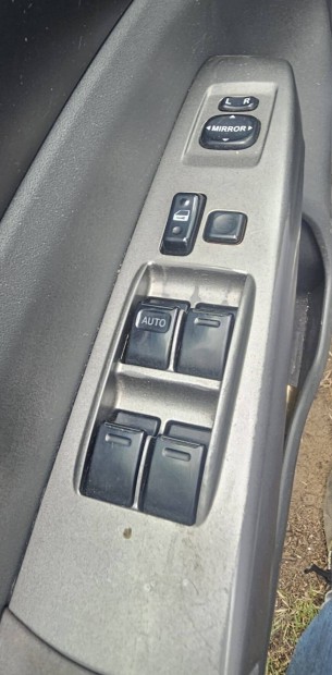 Toyota prius 2 bal első ablakemelő kapcsoló 10000