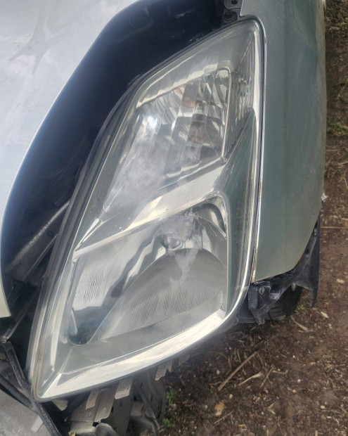 Toyota prius 2 bal fényszóró 22000