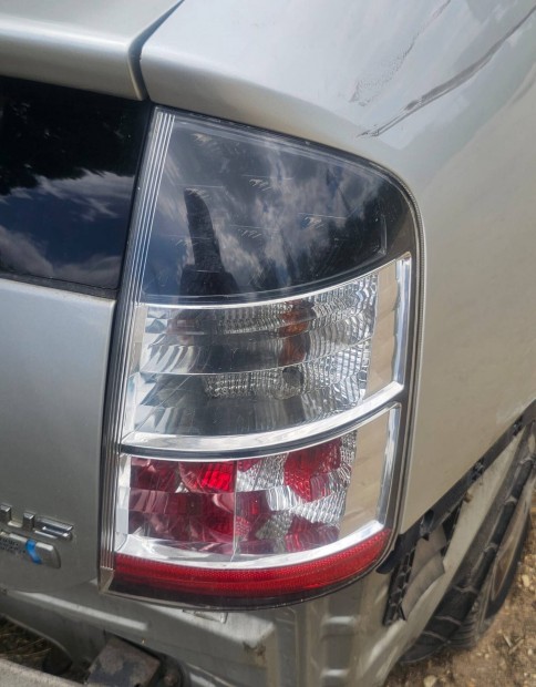 Toyota prius 2 jobb hátsó lámpa 28000