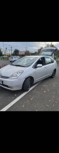 Toyota prius alkatrszek eladk 