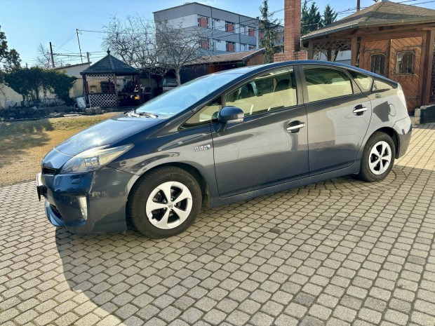 Toyota prius plug in