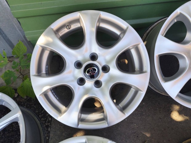 Toyota proace city Verso opel vivaro jumpy traveller 5x108 16"