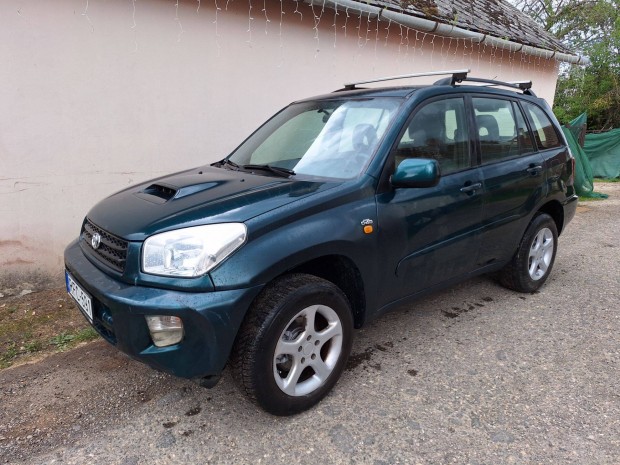 Toyota rav4 kiválo motoral 2.0 turbo dizel 4x4 év végé ig müszakival