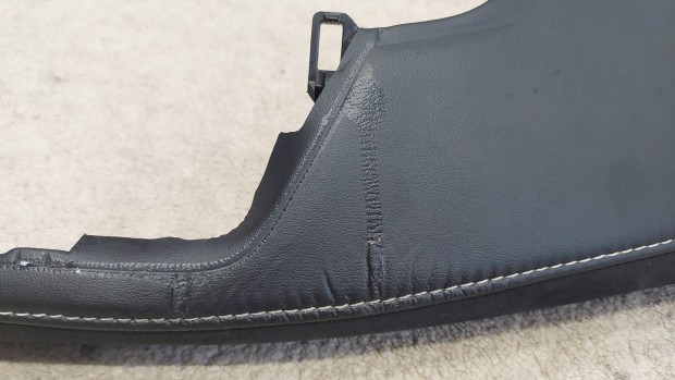 Toyota rav4 xa40 2017 m�szerfal boritas 