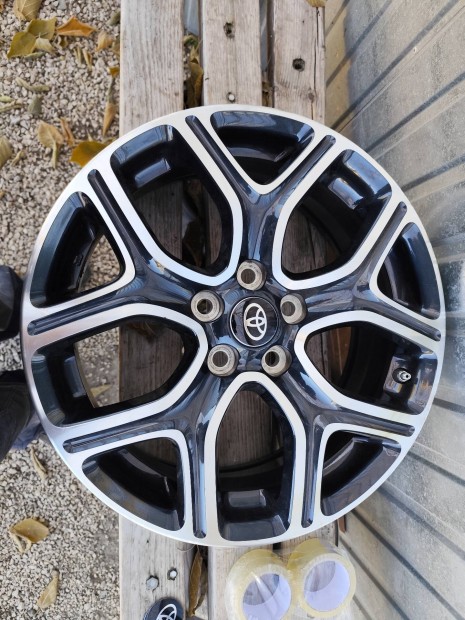 Toyota rav 4  Rav4 gyri alufelni 5x114,3 18"