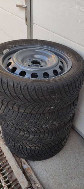 Toyota téli gumi 185/55 R15