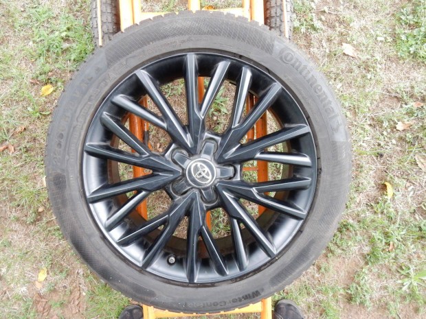 Toyota tli kerk szett Continental Winter Contact225/50 R18 szinte j