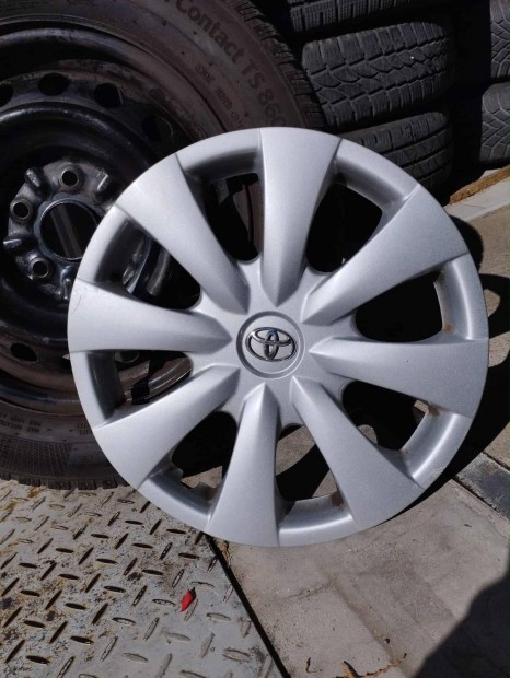Toyota tli kerkszett