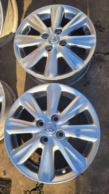 Toyota yaris 15" col gyri alufelni szett