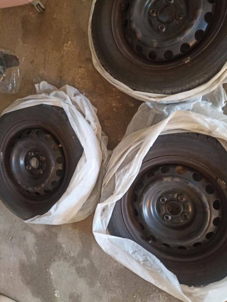 Toyota yaris 15" lemezfelni