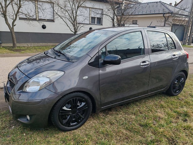 Toyota yaris 1,33i (2010)