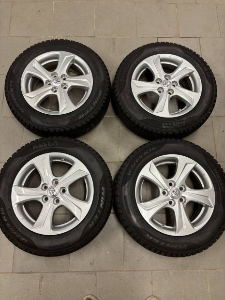 Toyota yaris 6x15 et45 5x100 gyari alufelni szenzorral