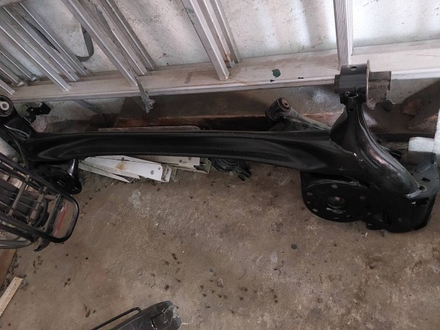 Toyota yaris IV 4 hts hd futm kompletten elad 