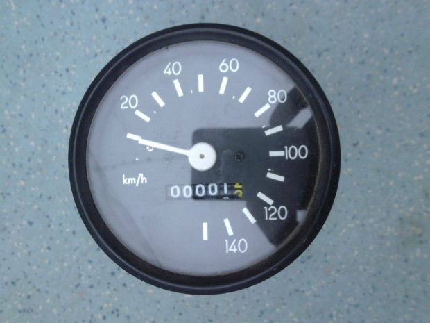 Trabant 1,1 km óra gyári új DDR 4T