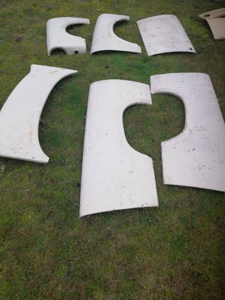 Trabant 601 alkatrészek, szélvédő, karosszéria elemek