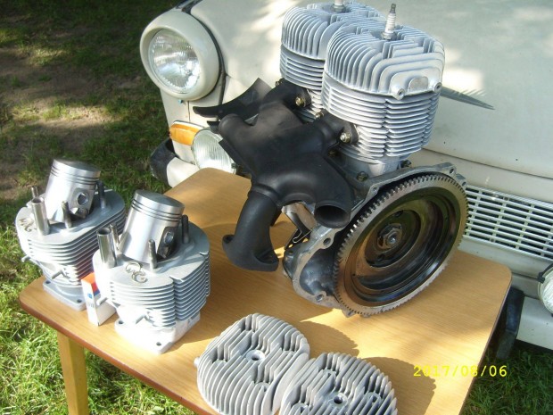 Trabant 601-es motorok fel�j�t�sa