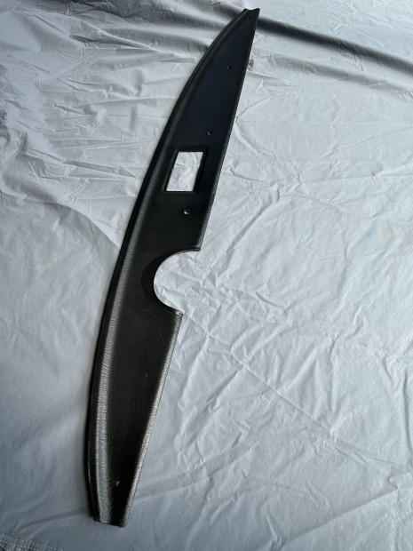 Trabant 601 gy�ri m�szerfal bor�t�s 