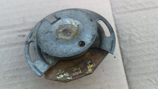 Trabant 601 kttem Trabi elektronikus gyri DDR gyjts benzincsap