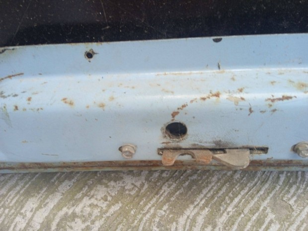 Trabant Combi hátsó ajtó uveggel bontott