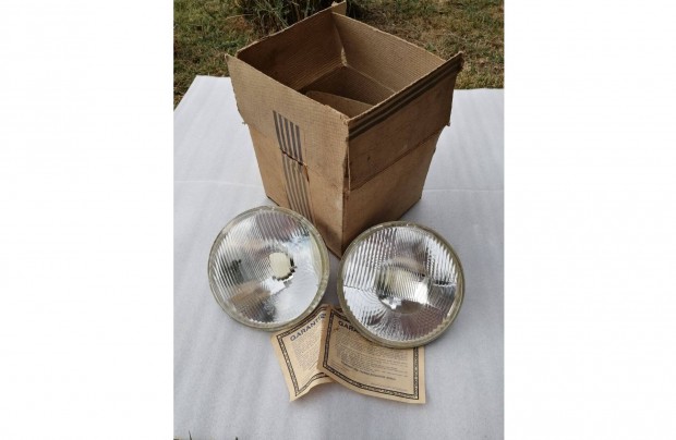 Trabant DDR első lámpa foncsor fényszóró 2 db lada skoda is lehet