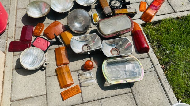 Trabant Wartburg Lada alkatrszek lmpaburk visszapillant