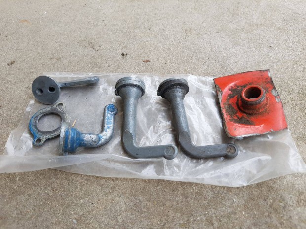 Trabant benzincsap tartoz�ka elford�t� szerkezete �s hozz� val� alkatr