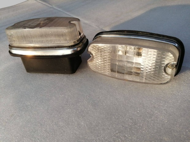 Trabant els� index villog� p�r �j feh�r b�r�s