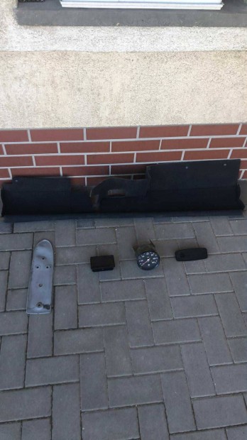Trabant eredeti gyári alkatrészek eladók