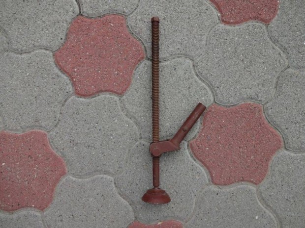 Trabant g�pkocsi aut� emel� �jszer� �llapotban, emel� csonk �tm�r� 22