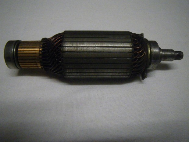 Trabant k�t�tem� dinam� forg�r�sz