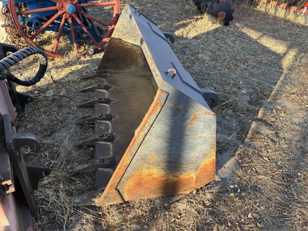 Trac Lift homlokrakodra fldkanl