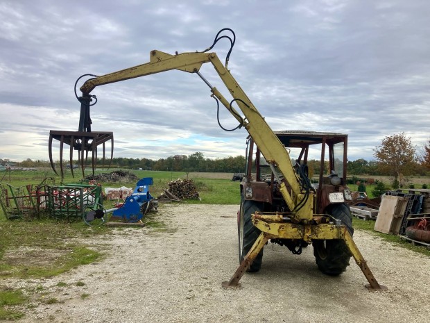 Trágyarakó markoló árokásó rakodó traktorra