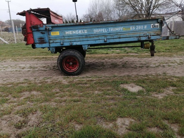 Trágyaszóró Mengele 4 tonnás, traktor után, ültetvénybe, fólia sátorba