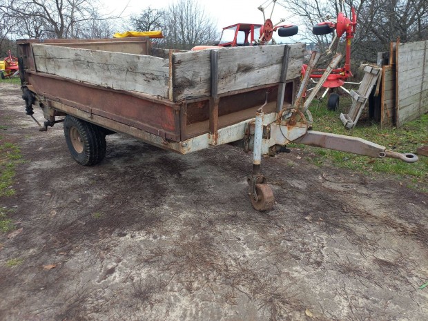 Tr�gyasz�r� elad�