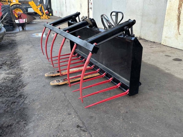 Tr�gyavilla teleszk�pos rakod�ra