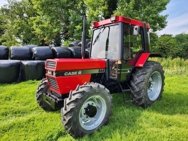 Traktor Case 84XL jó állapotban