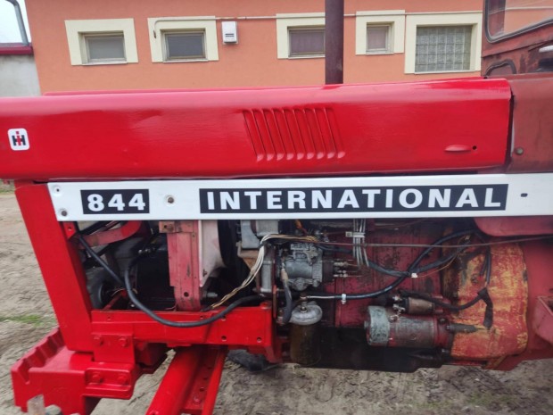 Traktor IH international 844