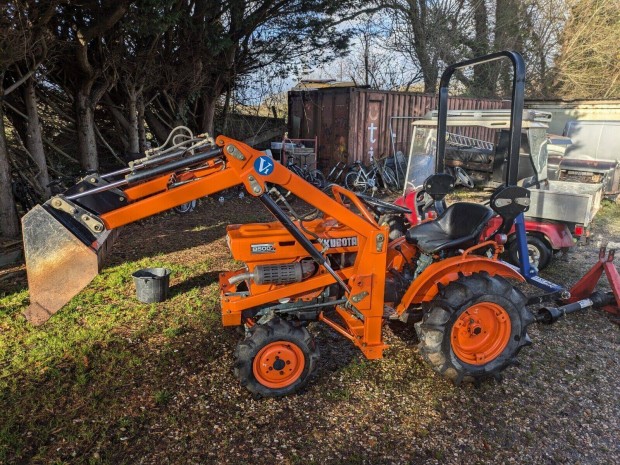 Traktor Kubota B55-10