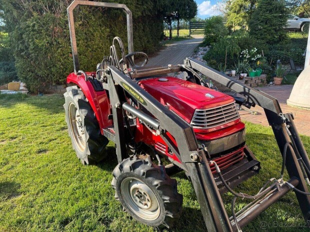 Traktor Kubota Saturn