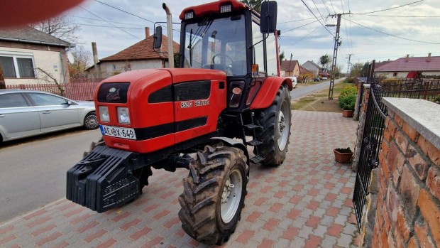 Traktor MTZ 952.3