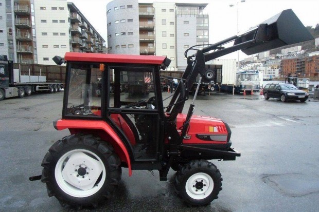 Traktor Mitsubishi MT5 4WD