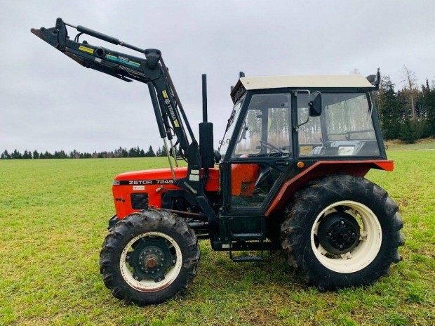 Traktor Zetor + komplett homlokrakodó
