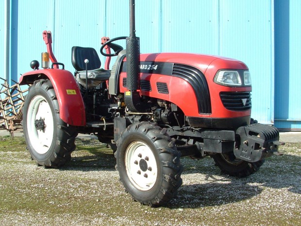 Traktor , Foton , 4x4 , �sszkerekes , Terepes , Kis traktor , Munkag�p
