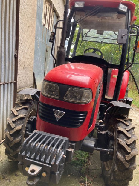 Traktor elad�-Foton lovol 504