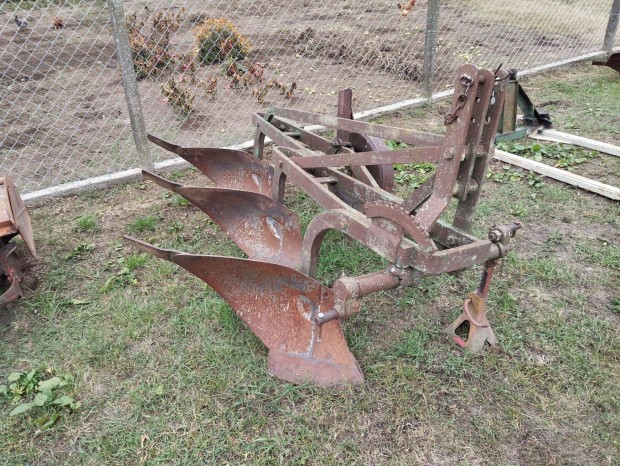 Traktor háromfejes eke MTZ méretű