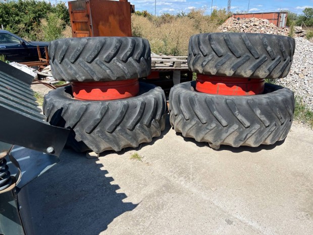 Traktor ikerkerék csatos dupla